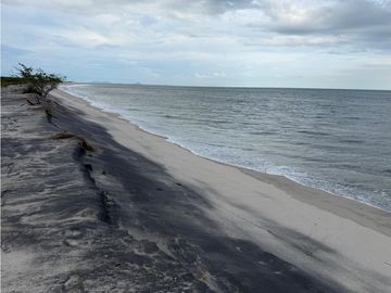 TERRENO / GORGONA / PLAYA MALIBÚ / 1200 M / FRENTE AL MAR