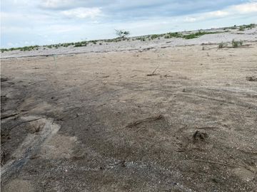 TERRENO / GORGONA / PLAYA MALIBÚ / 1200 M / FRENTE AL MAR