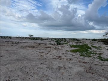 SE VENDE LOTE EN GORGONA PLAYA MALIBÚ 1200 M FRENTE AL MAR