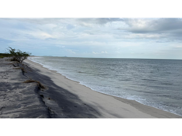 SE VENDE LOTE EN GORGONA PLAYA MALIBÚ 1200 M FRENTE AL MAR