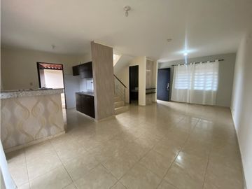 CHORRERA / ARBOLEDAS / LOS PINOS / 3 HABITACIONES / 180 M2 / TERRAZA