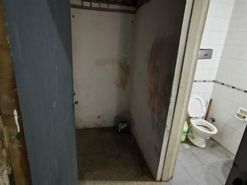 ALQUILER LOCAL COMERCIAL EN CENTRO DE LLAVALLOL
