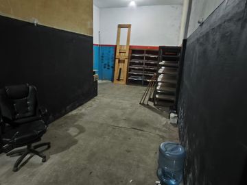 ALQUILER LOCAL COMERCIAL EN CENTRO DE LLAVALLOL