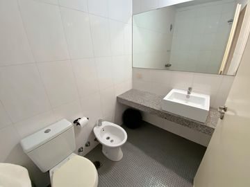 Alquiler monoambiente semi piso al frente apaisado con balcón corrido Nuñez Belgrano