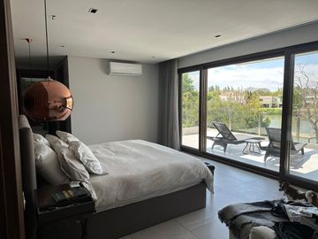 Casa en el Barrio Los Castores. Nordelta