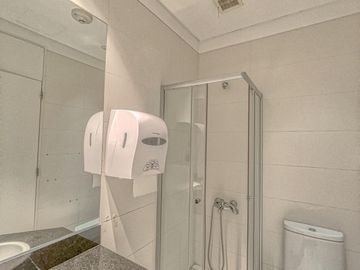 ALQUILER PISO DE OFICINA CORPORATIVO LEED PREMIUM AAA  VICENTE LOPEZ c VISTA AL RIO