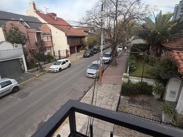 Oficina en 1er piso con balcón al frente en alquiler - Quilmes