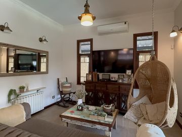 Casa en condominio con seguridad 24 hs en Gobernador Udaondo 4100