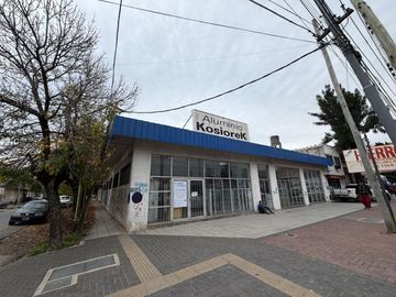 Excelente Local en esquina - Berazategui