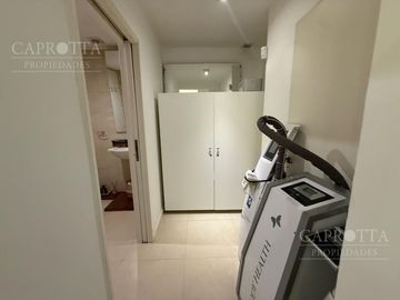 Propiedad para USO PROFESIONAL oficina - consultorio