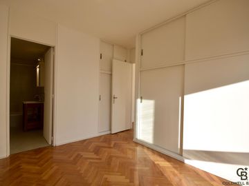 Departamento muy luminoao, piso alto con vista a la ciudad