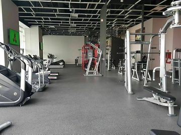 DEPARTAMENTO EN TRES CUMBRES CON MUEBLES Y SIN MUEBLES