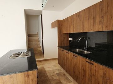 Renta Townhouse sin Muebles Temozón 3 Recamaras + Estudio