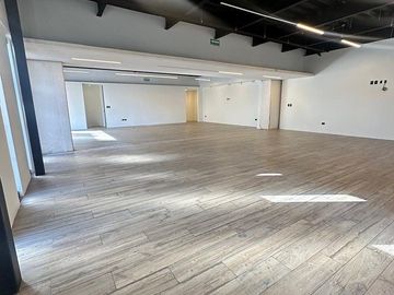 LOCALES COMERCIALES EN RENTA SOBRE LA GARCÍA LAVÍN