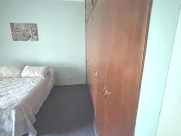Chalet 1 planta 4 ambientes, gran parque. Olivos.