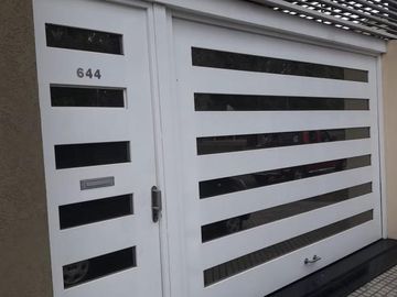 REGIMIENTO 11 AL 600 - VENTA CASA 2 DORMITORIOS CON COCHERA EN ROSARIO