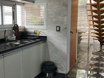 REGIMIENTO 11 AL 600 - VENTA CASA 2 DORMITORIOS CON COCHERA EN ROSARIO