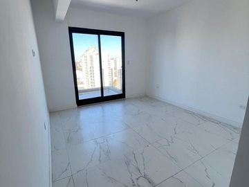 Venta Departamento Piso 4 Ambientes, 2 Cocheras, Lanús.