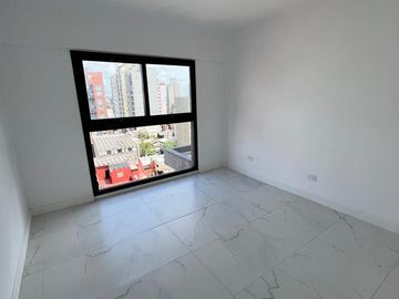 Venta Departamento Piso 4 Ambientes, 2 Cocheras, Lanús.