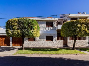 CENTENO AL 800 - VENTA DE CASA 3 DORMITORIOS EN ROSARIO
