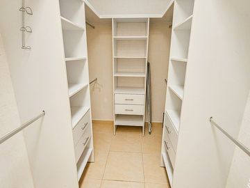 Casa en Venta · NONI · 3 Recámaras · Jardines del Sur 4 · Alberca · Seguridad