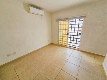 Casa en Venta · NONI · 3 Recámaras · Jardines del Sur 4 · Alberca · Seguridad