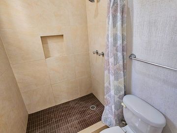 Casa en Venta · NONI · 3 Recámaras · Jardines del Sur 4 · Alberca · Seguridad
