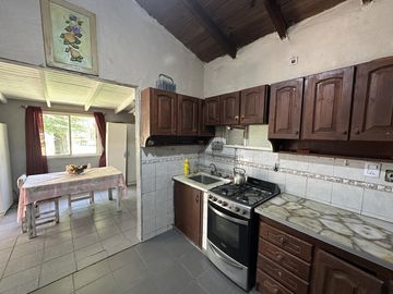Casa Quinta en Venta de 3 dorm. Gran parque verde con pileta y quincho. Los Cardales, Santa Brigida