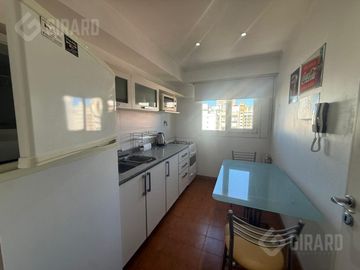 Departamento en venta de 1 ambiente en zona Centro, impecable estado.