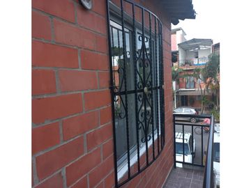 SE ALQUILA APARTAMENTO  ESQUINERA CIUDAD CORDOBA RESERVADO GANGA