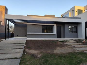 Casa en Venta en  Las Cañitas Malagueño, 3 dormitorios, toda en planta baja