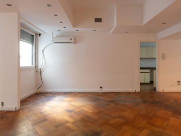 VENTA 3 dormitorios, dependencias y balcon - Apto Profesional - A RECICLAR - OPORTUNIDAD - RECOLETA