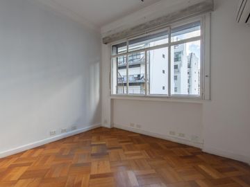 VENTA 3 dormitorios, dependencias y balcon - Apto Profesional - A RECICLAR - OPORTUNIDAD - RECOLETA