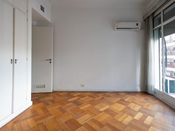 VENTA 3 dormitorios, dependencias y balcon - Apto Profesional - A RECICLAR - OPORTUNIDAD - RECOLETA