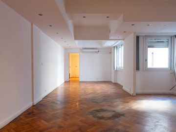 VENTA 3 dormitorios, dependencias y balcon - Apto Profesional - A RECICLAR - OPORTUNIDAD - RECOLETA