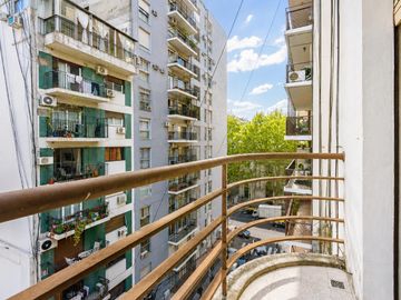 VENTA 3 dormitorios, dependencias y balcon - Apto Profesional - A RECICLAR - OPORTUNIDAD - RECOLETA