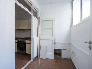 VENTA 3 dormitorios, dependencias y balcon - Apto Profesional - A RECICLAR - OPORTUNIDAD - RECOLETA