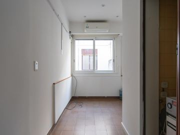 VENTA 3 dormitorios, dependencias y balcon - Apto Profesional - A RECICLAR - OPORTUNIDAD - RECOLETA