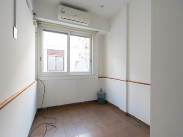 VENTA 3 dormitorios, dependencias y balcon - Apto Profesional - A RECICLAR - OPORTUNIDAD - RECOLETA