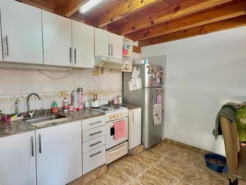 PH de tres ambientes con jardín en Moron