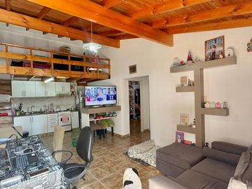 PH de tres ambientes con jardín en Moron