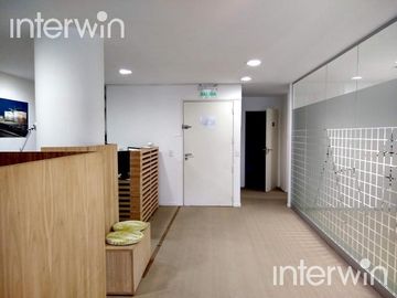 Impecable Oficina con Cochera Fija. Edificio con amenities.- Palermo