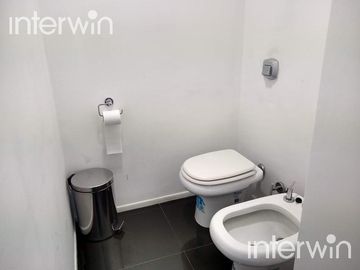 Impecable Oficina con Cochera Fija. Edificio con amenities.- Palermo
