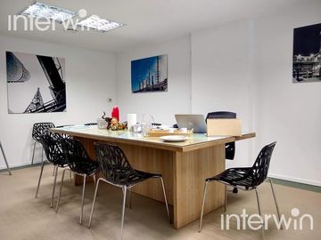 Impecable Oficina con Cochera Fija. Edificio con amenities.- Palermo