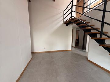 Vendo Apartamento Duplex en Envigado