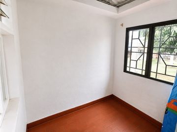 CASA VENTA PALMIRA B/LLANOGRANDE  FRENTE A BONITA ZONA VERDE!