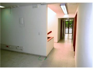 Alquiler casa Cra. 39 Cali, Valle del Cauca. Segundo nivel.