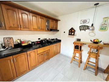 CASA TERCER PISO ENVIGADO LOS NARANJOS