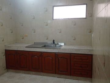 Venta de edificio en el barrio la Base Cali