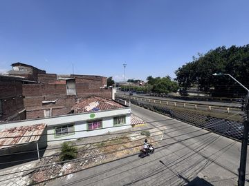Amplia Casa en Santa Elena